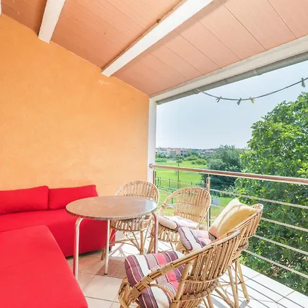 And With Parking Space - 13742 Guest house 3*