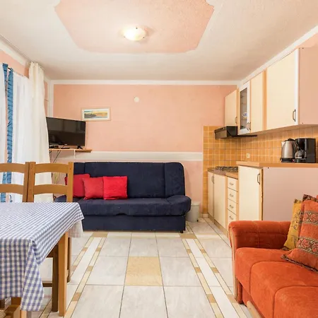 And With Parking Space - 13742 Guest house