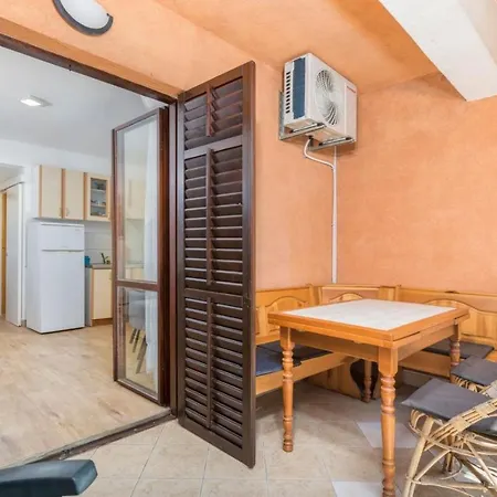 And With Parking Space - 13742 Maison d'hôtes