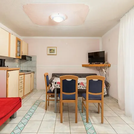 And With Parking Space - 13742 Guest house