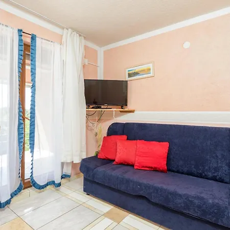 And With Parking Space - 13742 Fazana