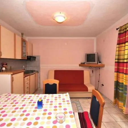 And With Parking Space - 13742 Πανσιόν Fažana